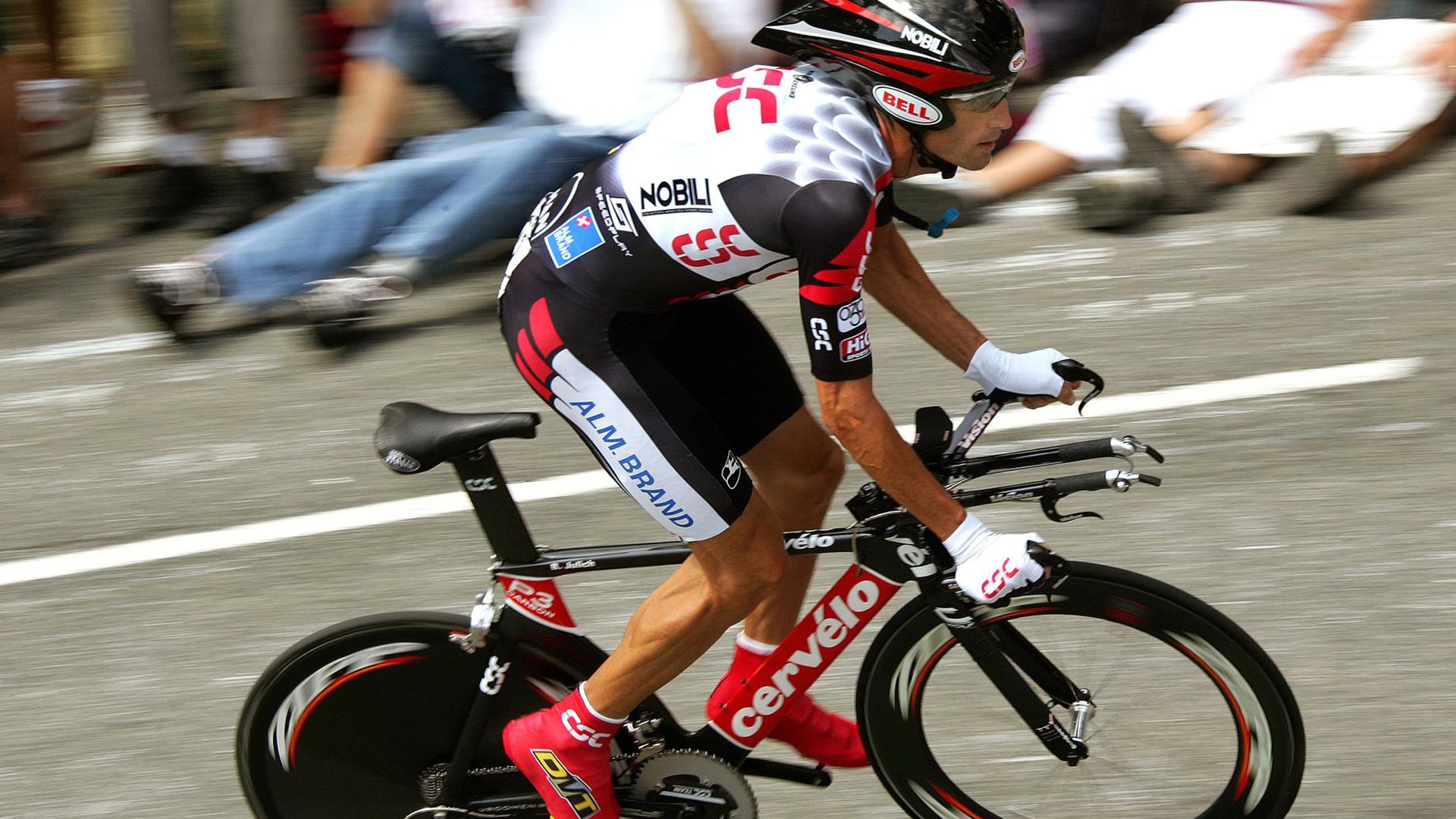 开云在线直播-友情岁月：那些因为篮球结下的兄弟情谊，因篮球结缘的友情